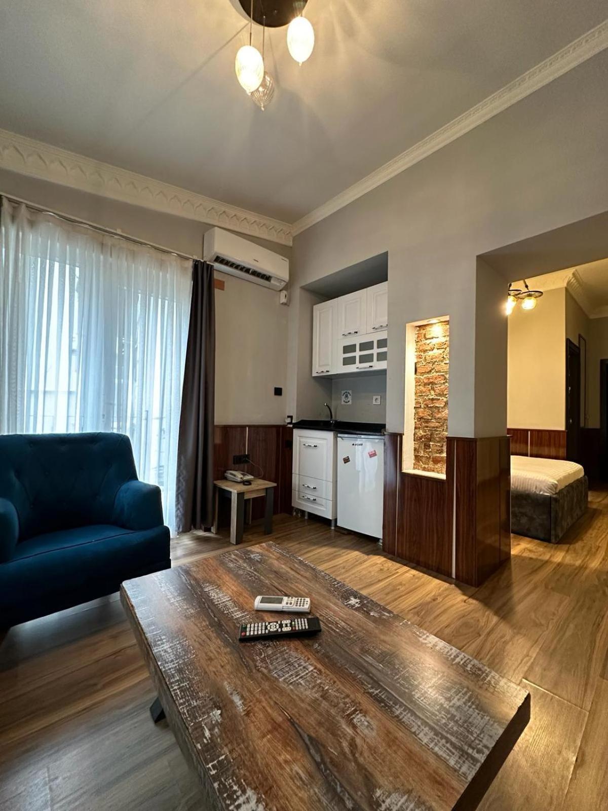 Royal Garden Suite And Hotel Istanbul Exterior foto