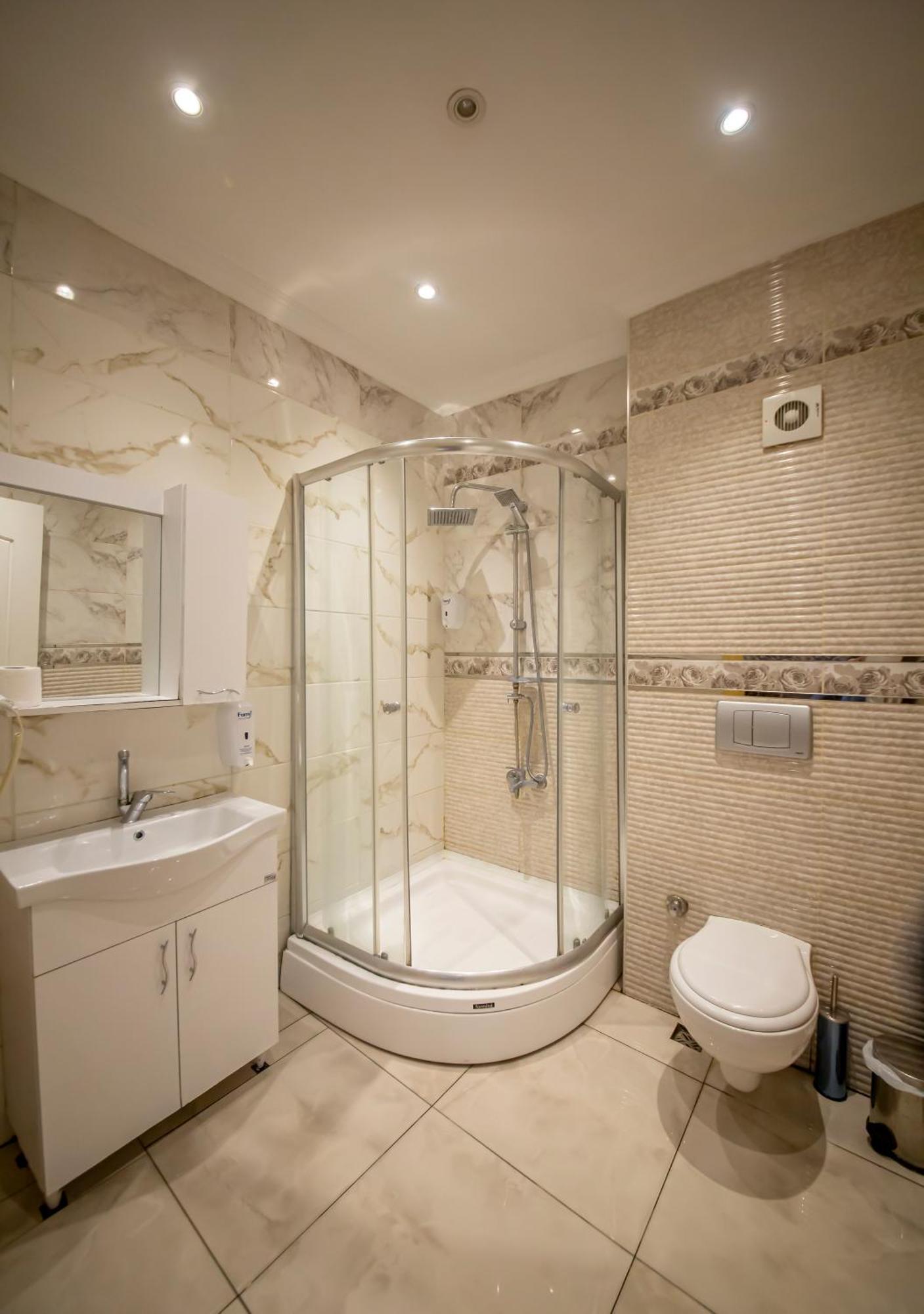 Royal Garden Suite And Hotel Istanbul Exterior foto